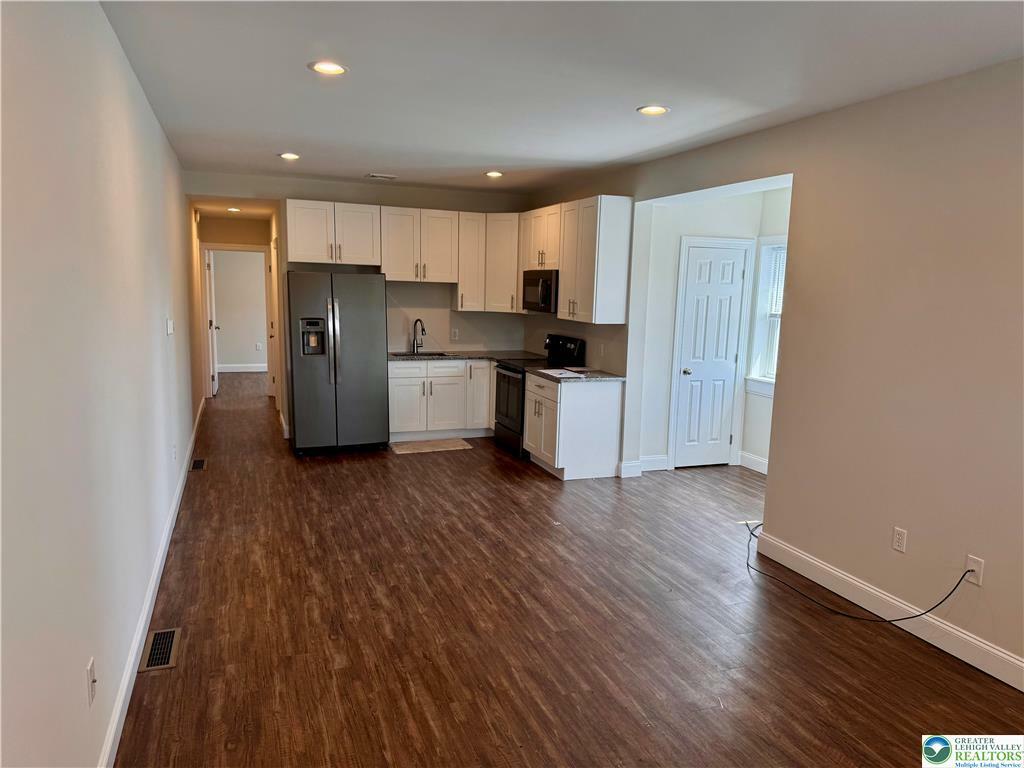 Property Photo: 5880 Sullivan Trail PA 18064