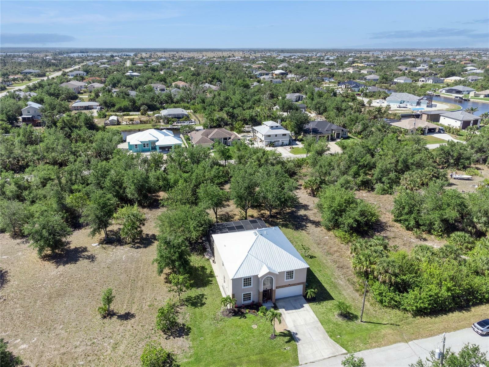 Property Photo: 14319 Morristown Avenue FL 33981
