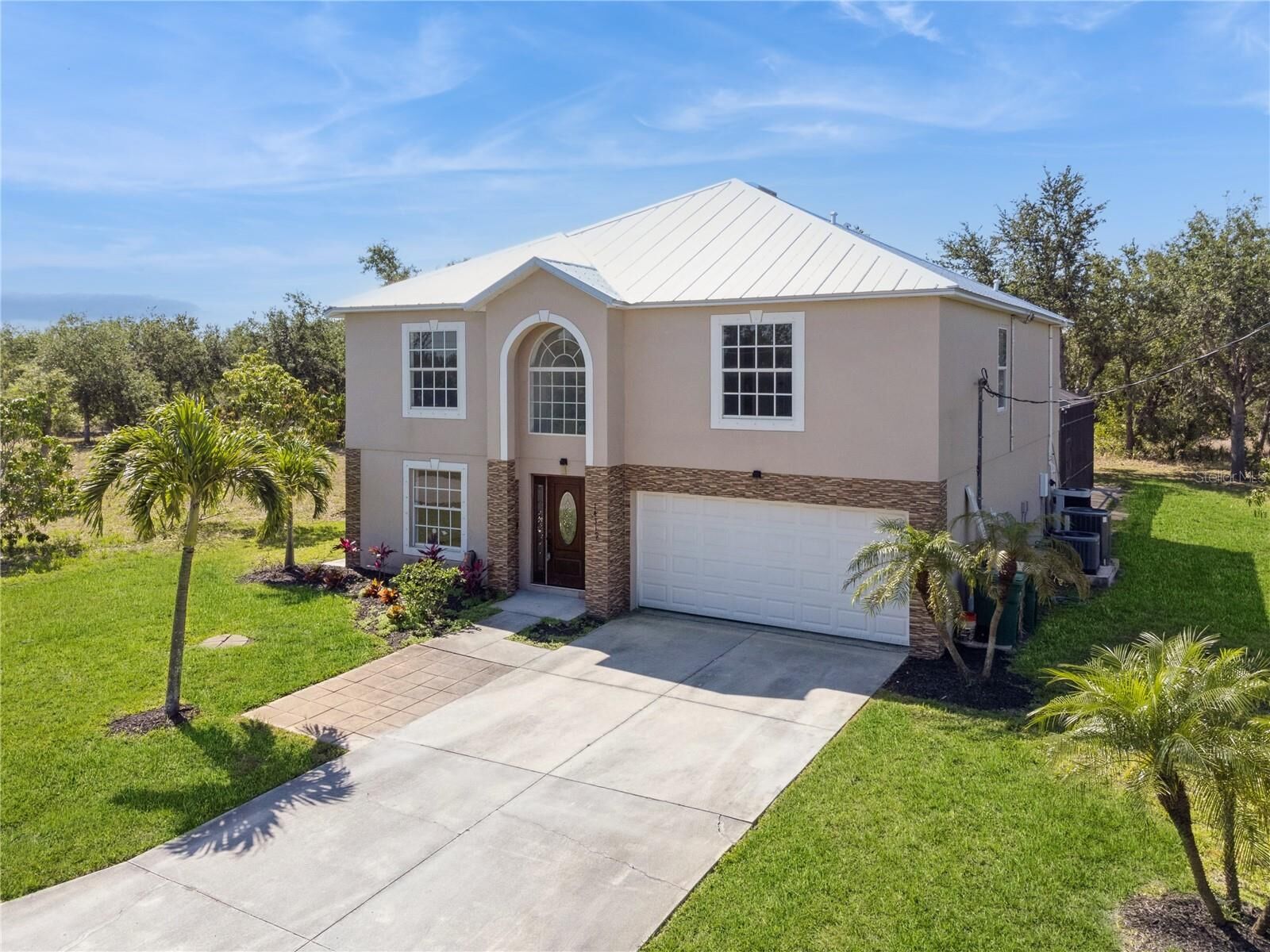 Property Photo:  14319 Morristown Avenue  FL 33981 