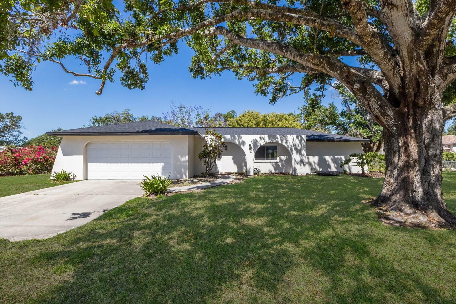 Property Photo: 7382 Lockwood Ridge Road FL 34243