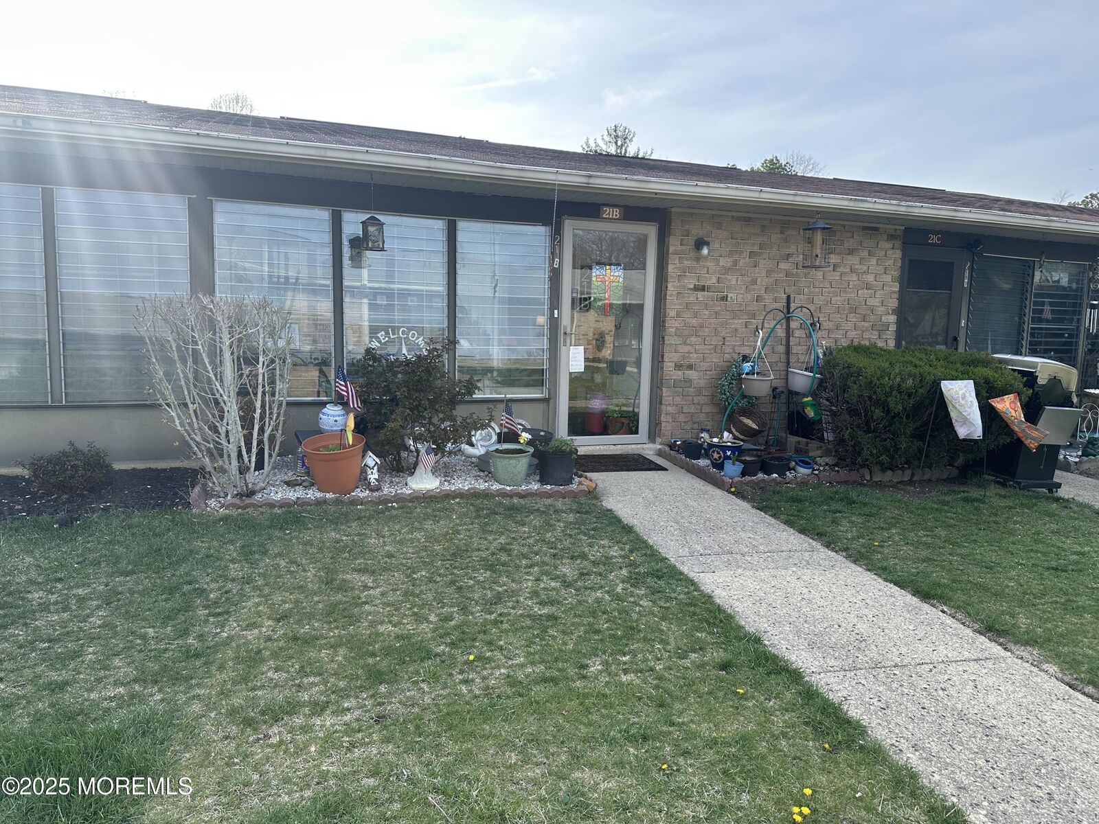 Property Photo: 21B Yorkshire Court NJ 08759