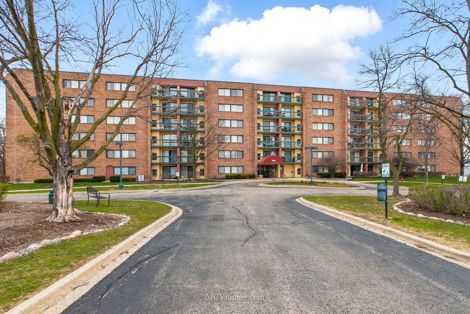 Property Photo:  1800 Huntington Boulevard Ae101  IL 60169 