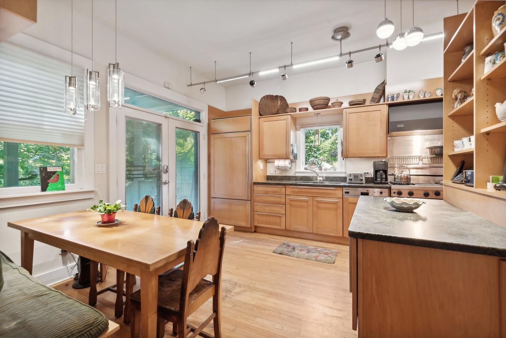 Property Photo: 1246 Judson Avenue IL 60202