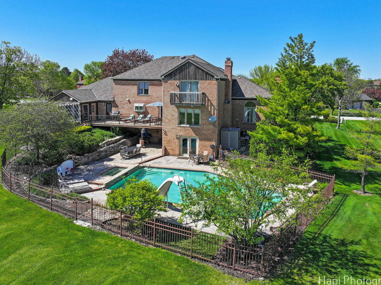 Property Photo: 3 Brandywine Road IL 60010