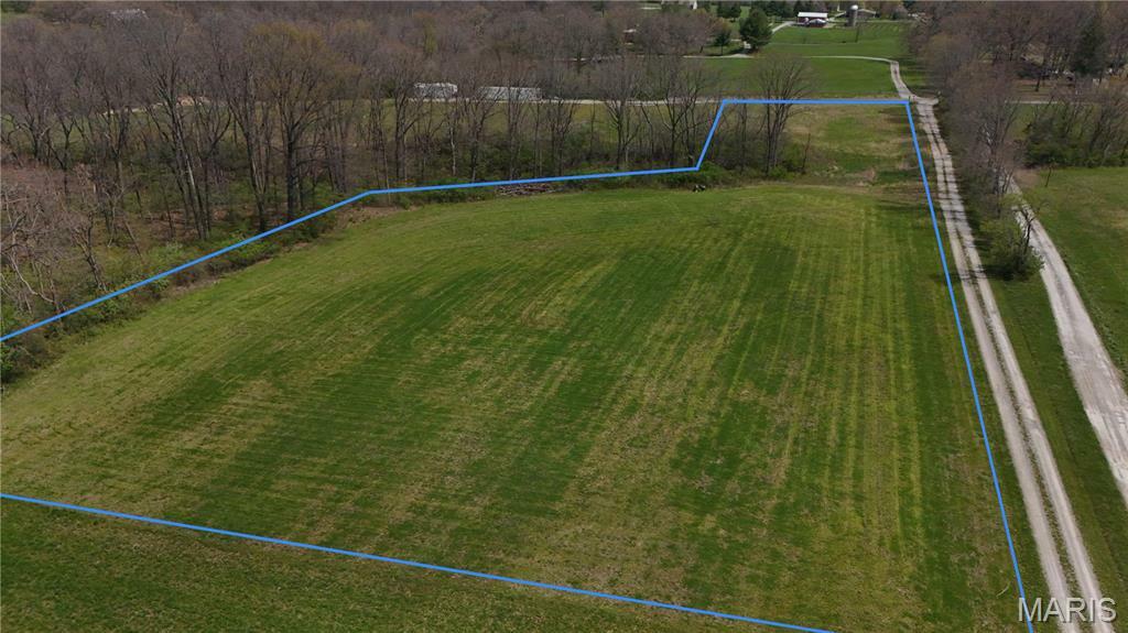 Property Photo: 20765 Oak Rest Road IL 62012