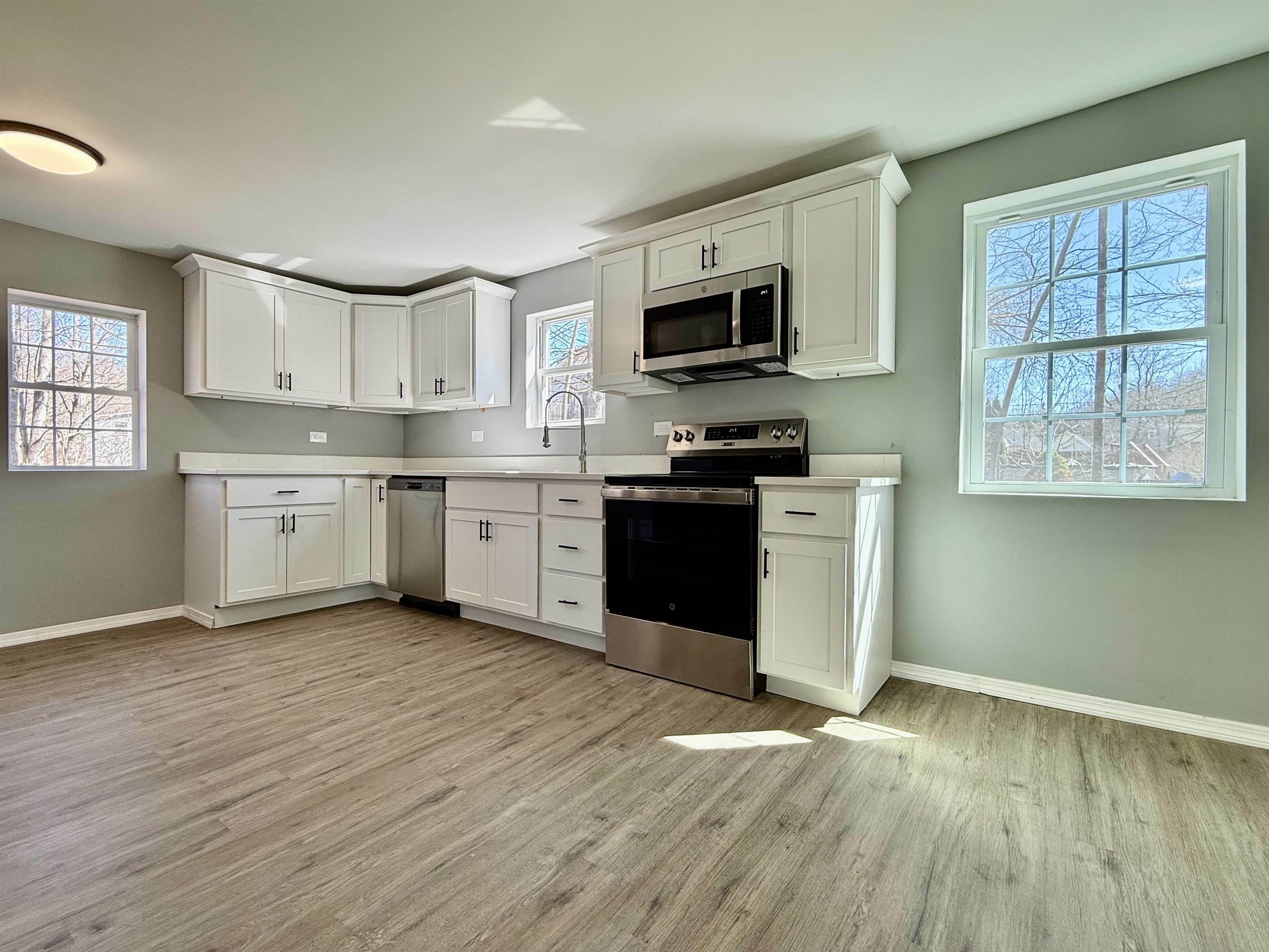 Property Photo: 5 Baker Avenue NH 03048
