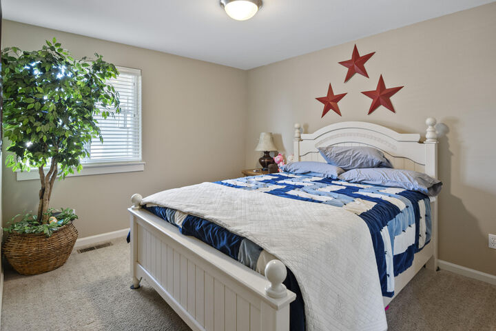 Property Photo:  2057 SE Blue Skies Lane  OR 97754 