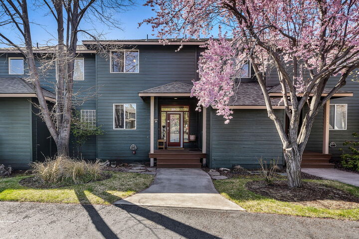 Property Photo:  1149 Golden Pheasant Drive  OR 97756 