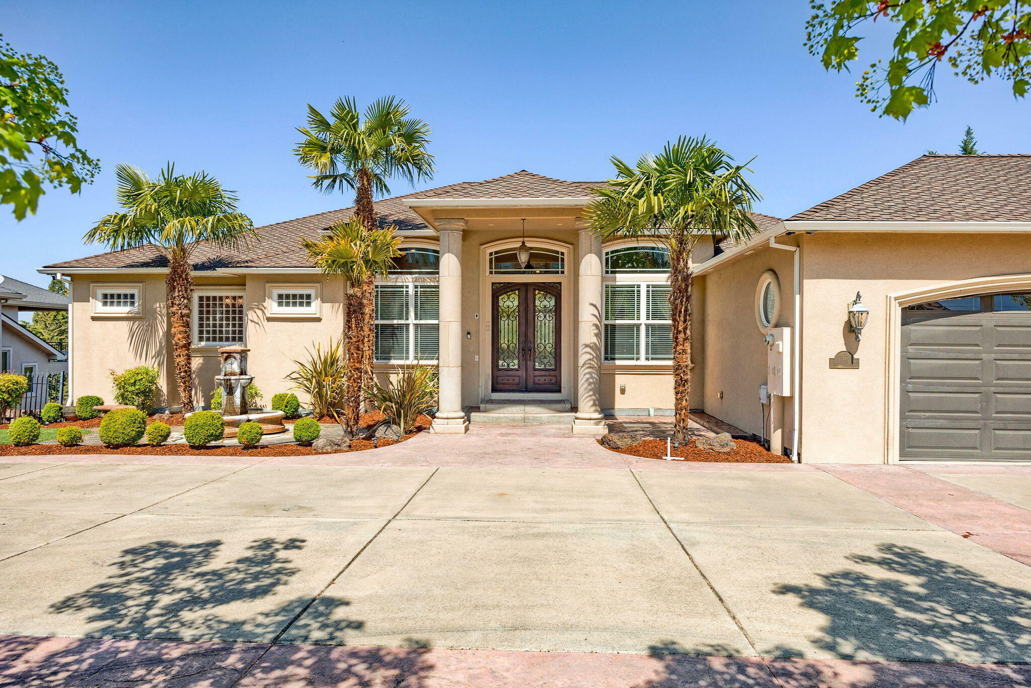 107 Monterey Drive  Medford OR 97504 photo