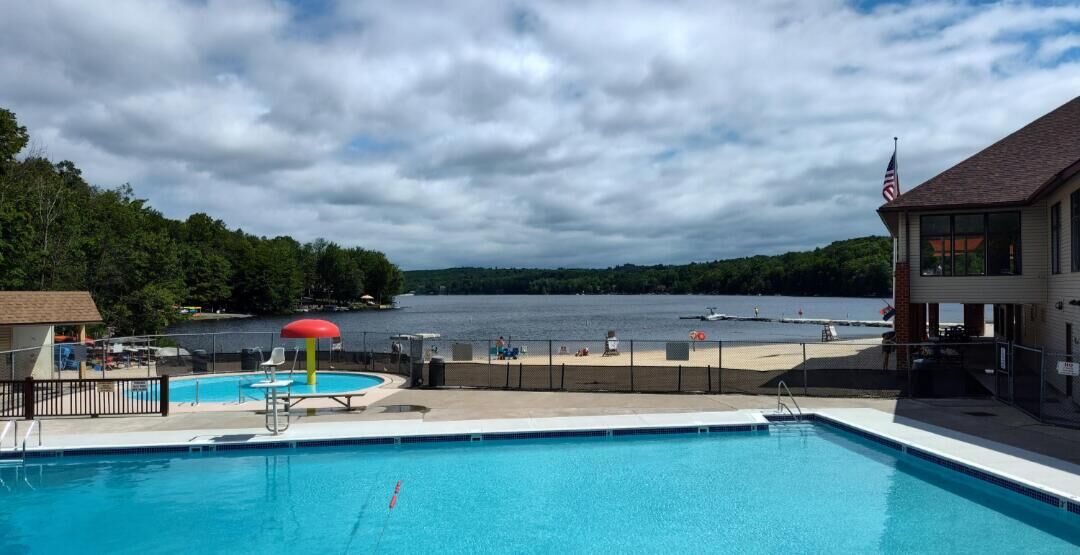 Property Photo:  43 Underwood Lane  PA 18436 