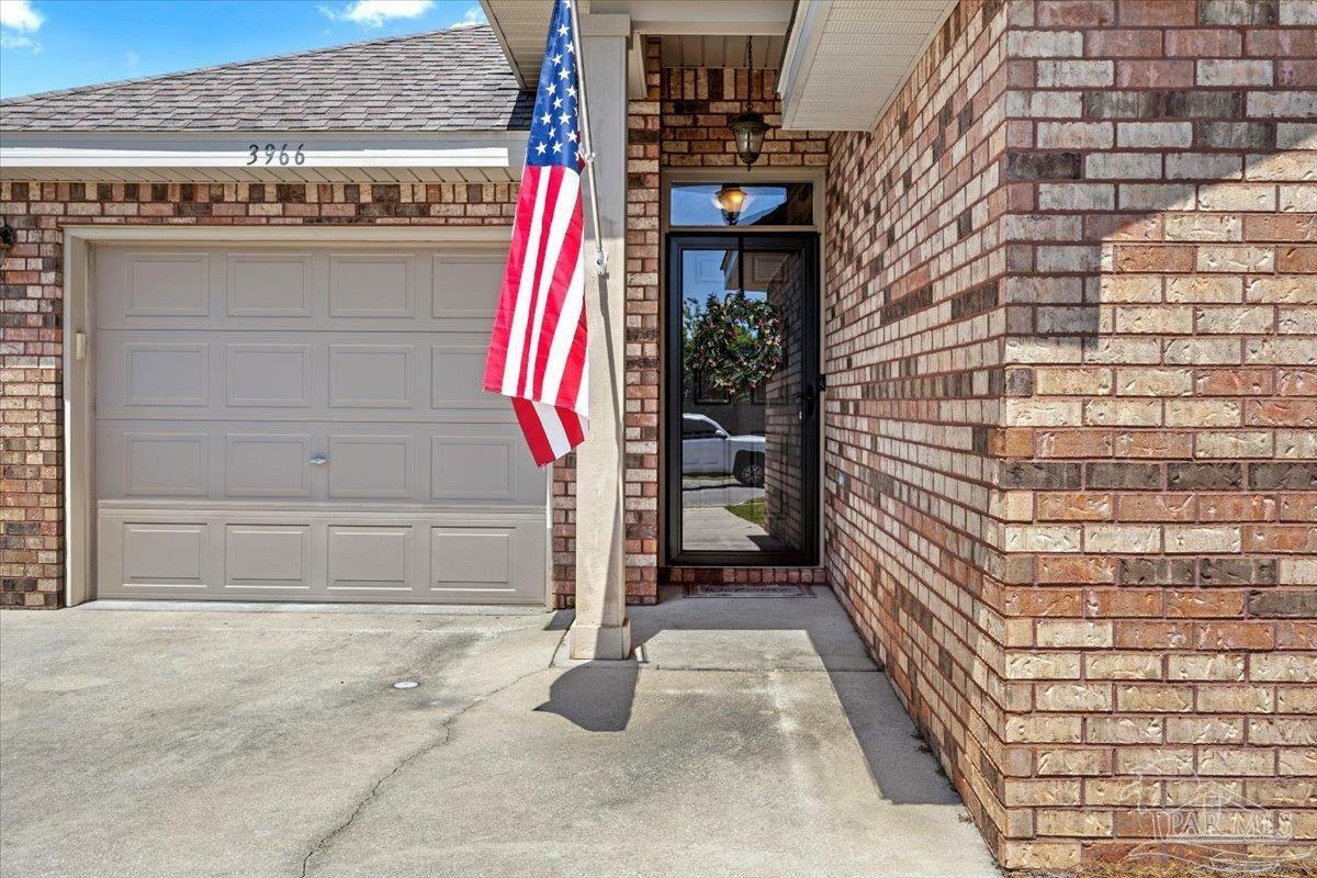 Property Photo: 3966 Willow Glen Dr FL 32571