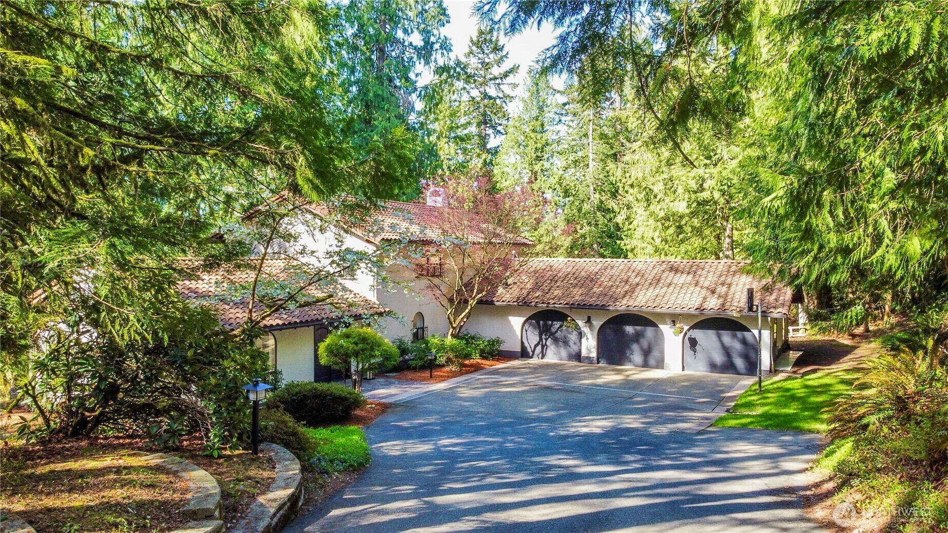 Property Photo: 12255 210th Pl SE WA 98027