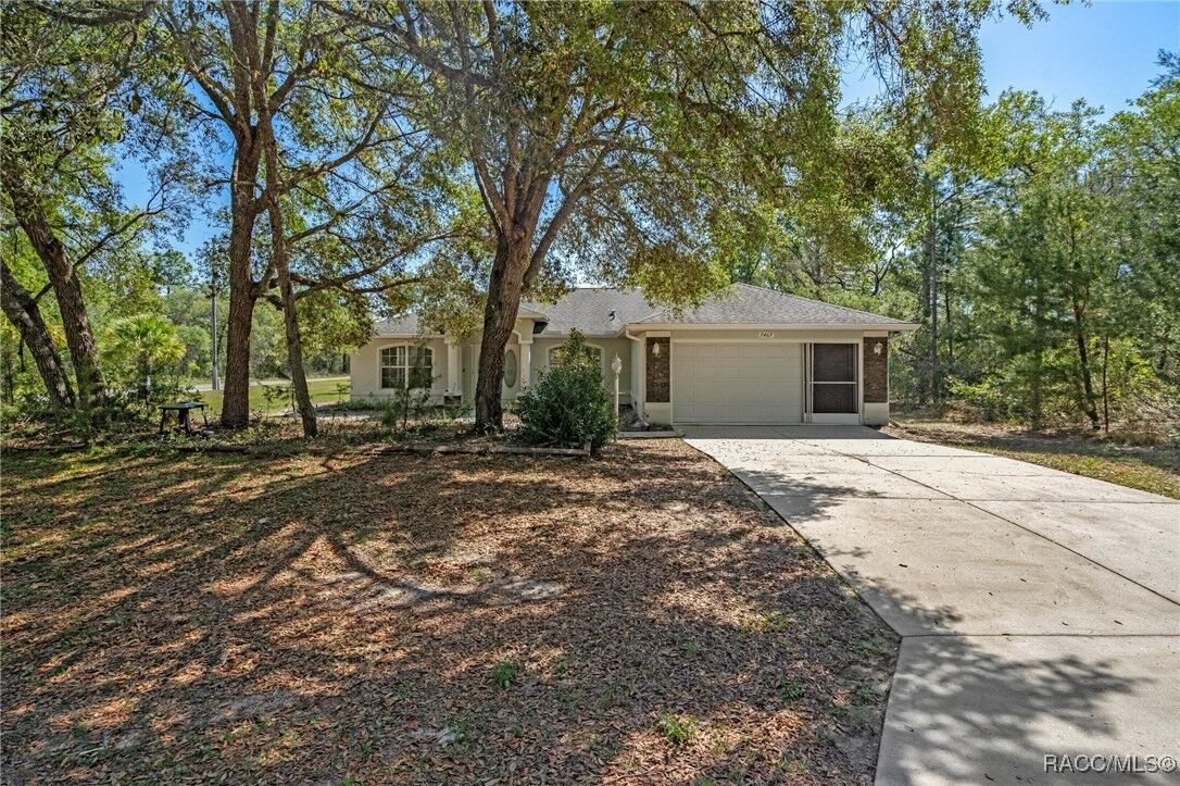 Property Photo: 7467 N Darnell Terrace FL 34433