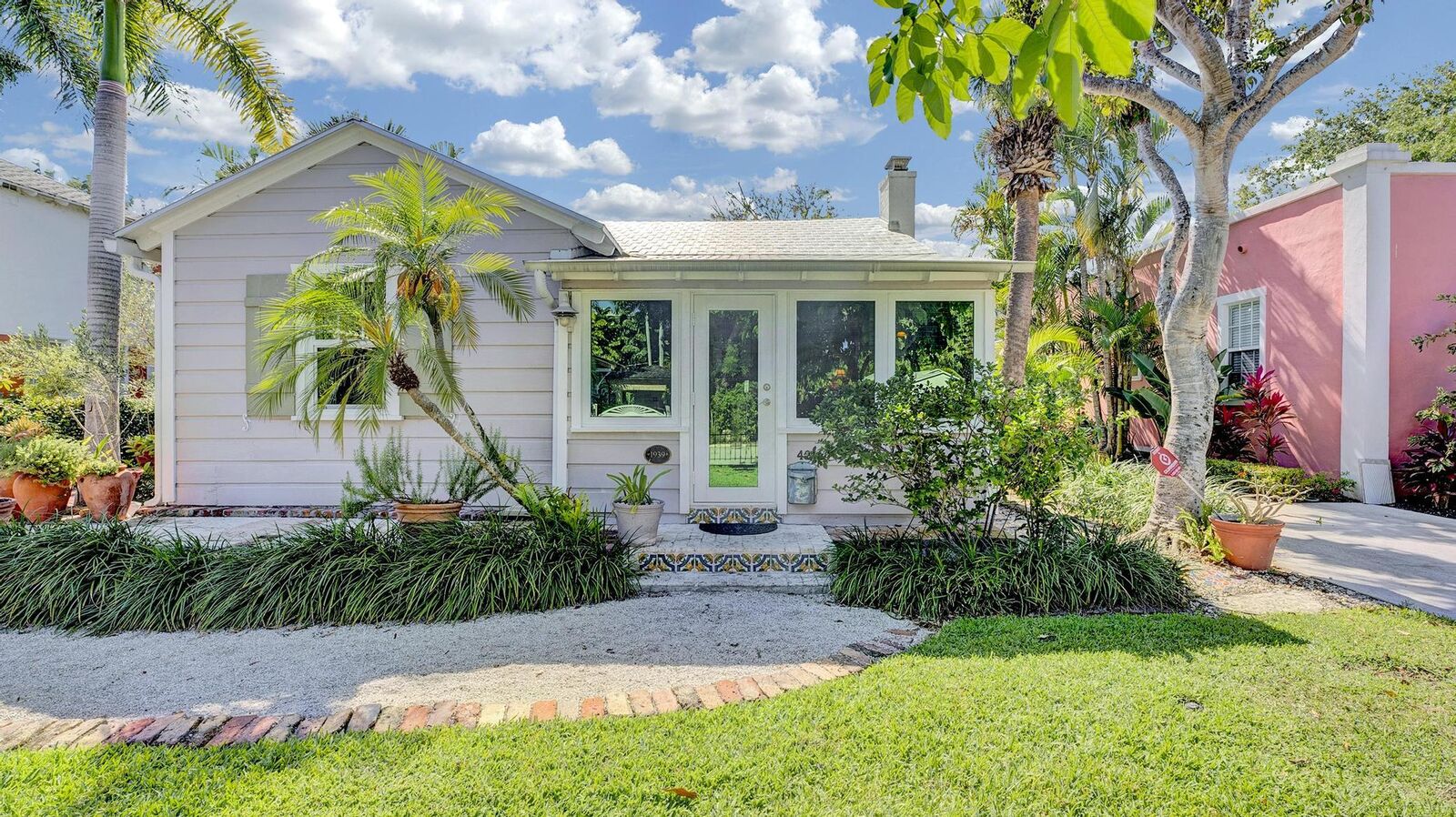 Property Photo:  42 Palm Square  FL 33483 