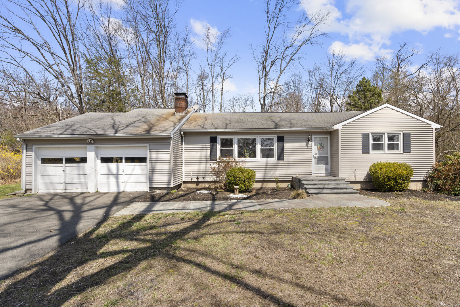 Property Photo:  27 Valley Stream Drive  CT 06811 