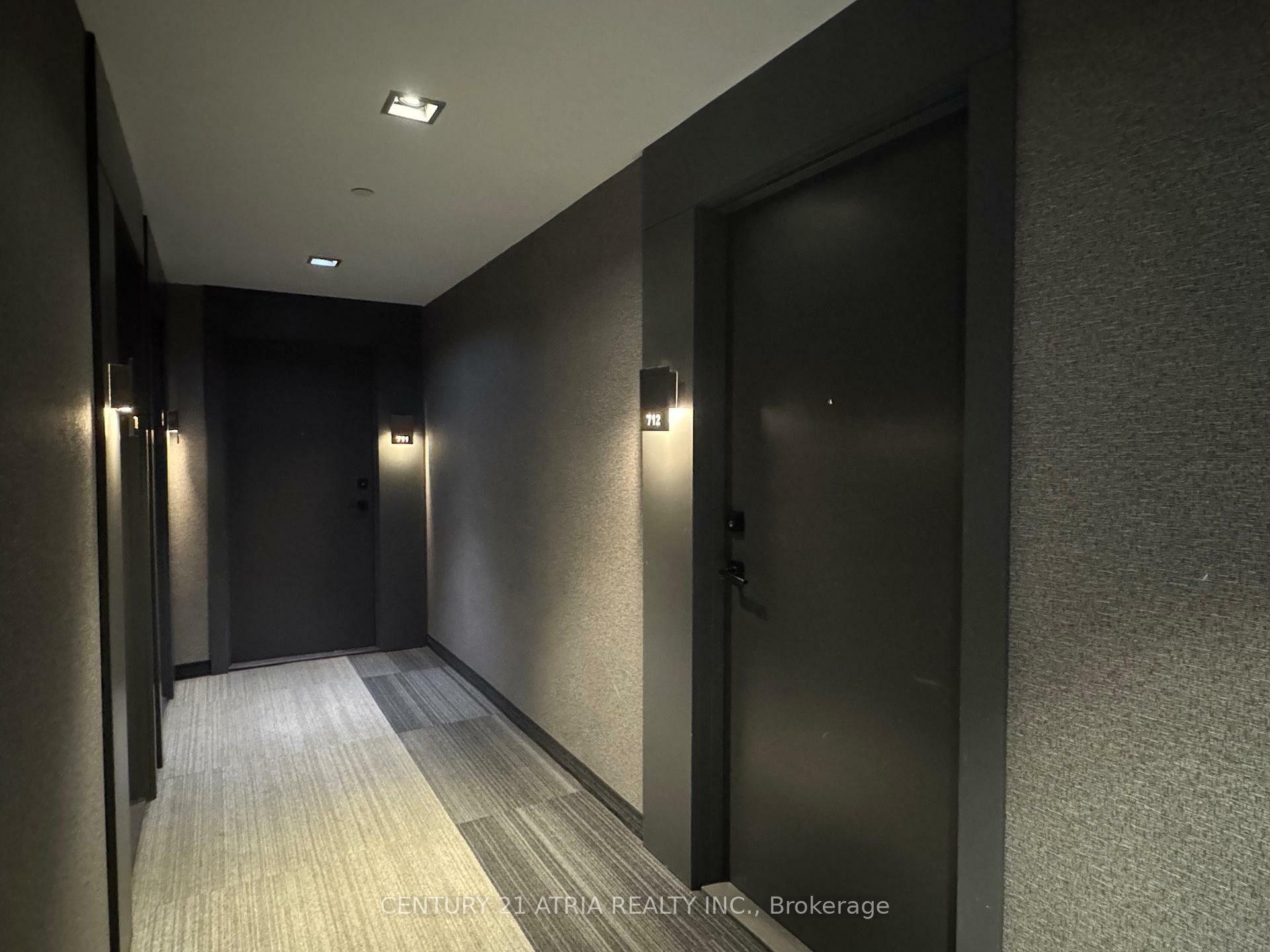 Property Photo: 435 Richmond Street W 712 ON M5V 0N3