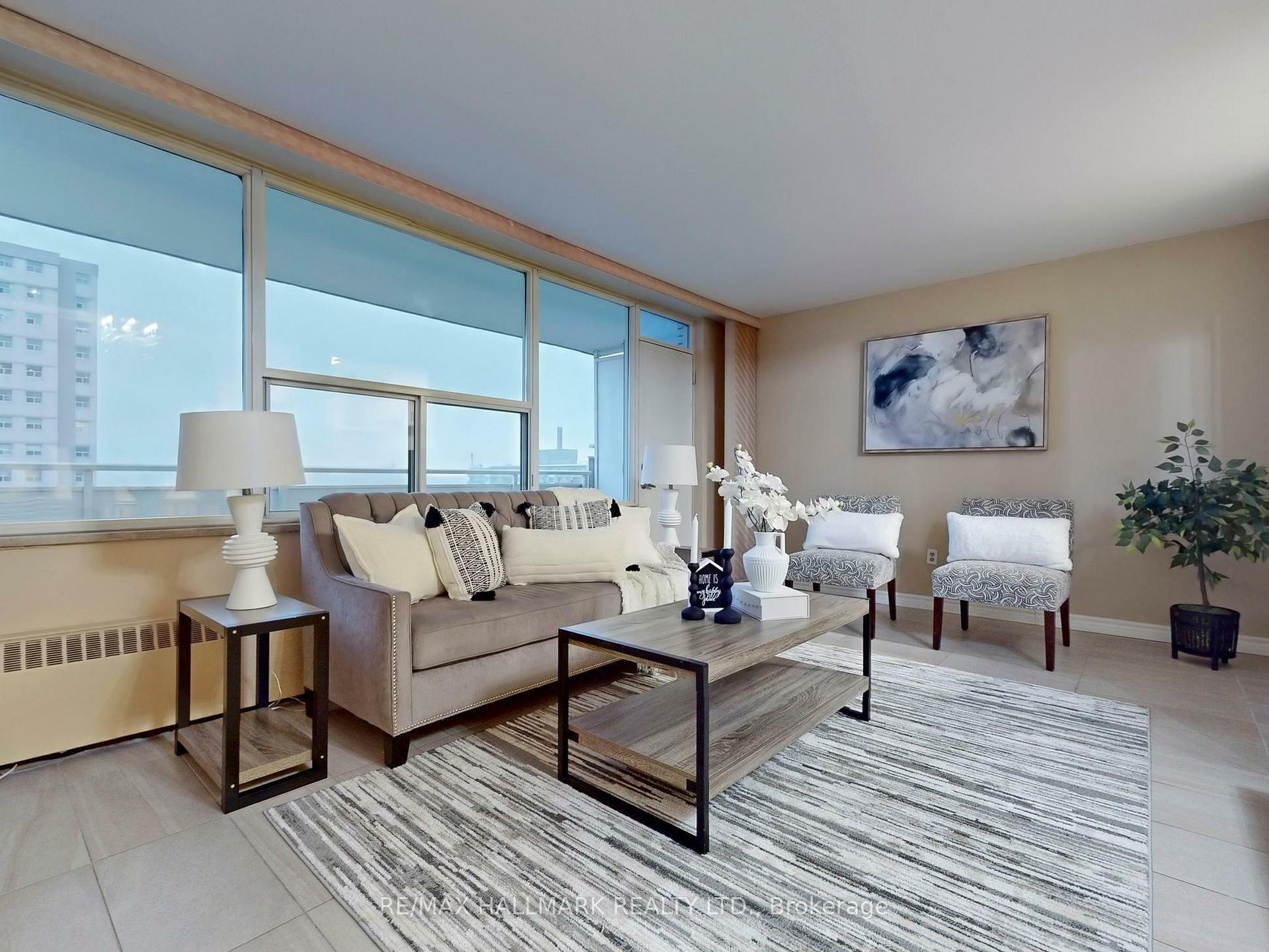 Property Photo: 10 Parkway Forest Drive 903 ON M2J 1L3