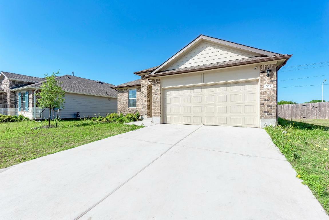 Property Photo: 303 Abbey Lane TX 78644