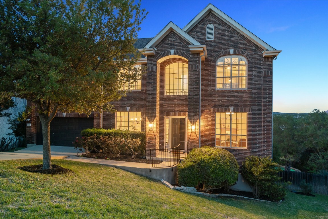 Property Photo: 12400 Fairfax Ridge Place TX 78738