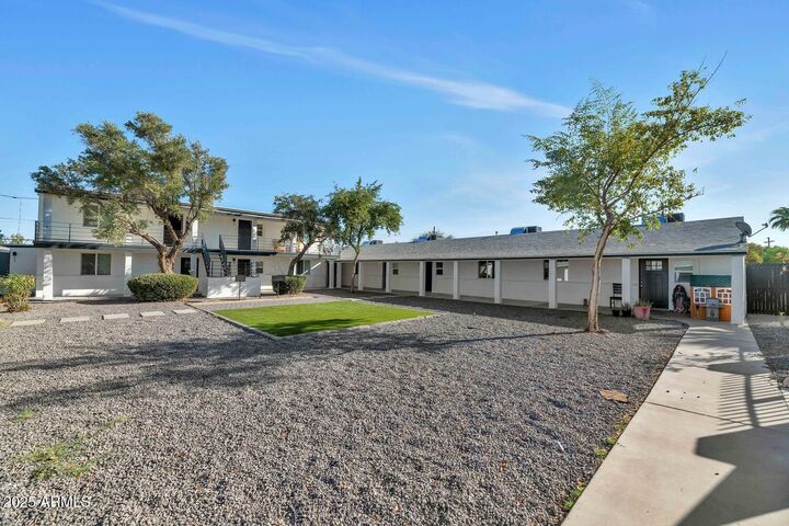 Property Photo:  306 E Kinderman Drive  AZ 85323 
