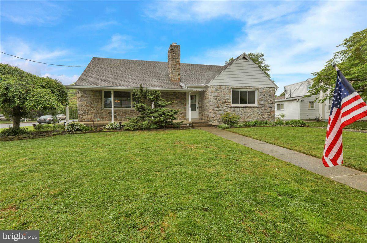 160 W 48th Street  Reading PA 19606 photo