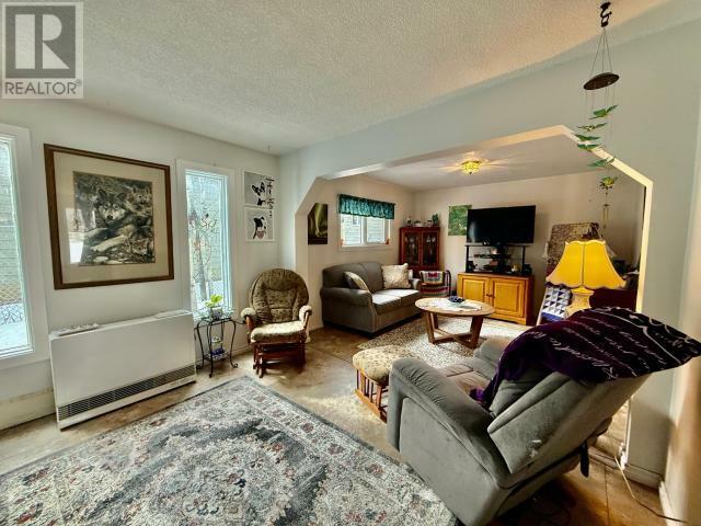 Property Photo:  175 Sycamore Street  YT Y1A 5N1 