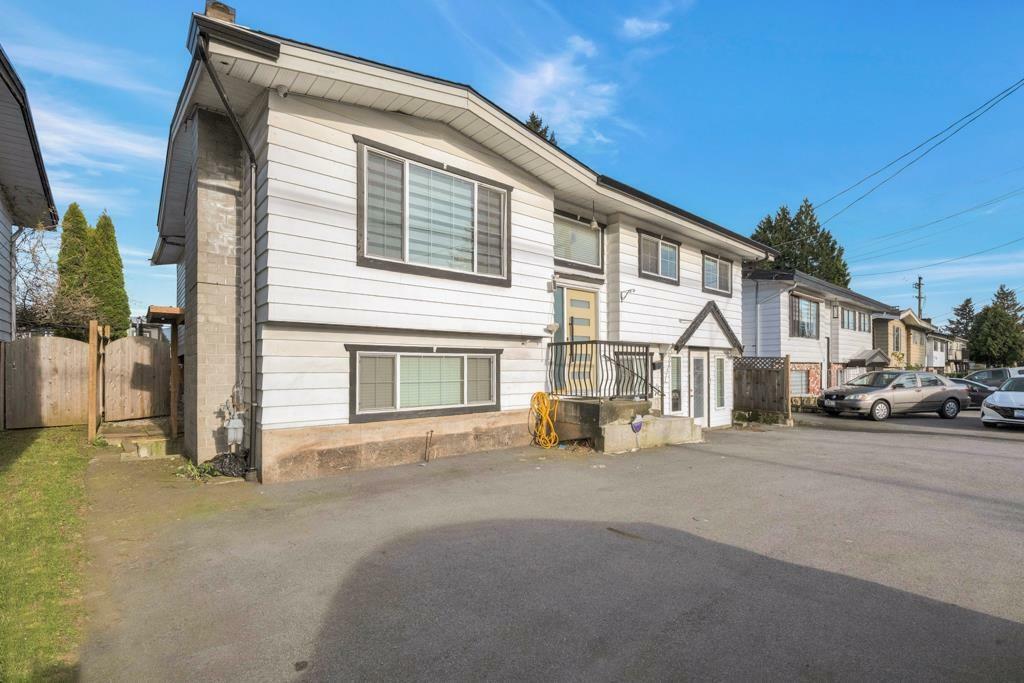 Property Photo: 3244 Clearbrook BC V2T 4N7