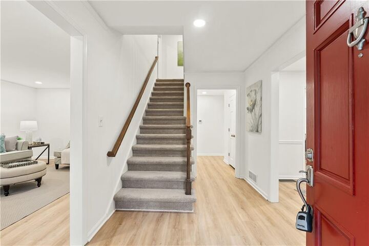 Property Photo: 7260 Dunhill Terrace GA 30328