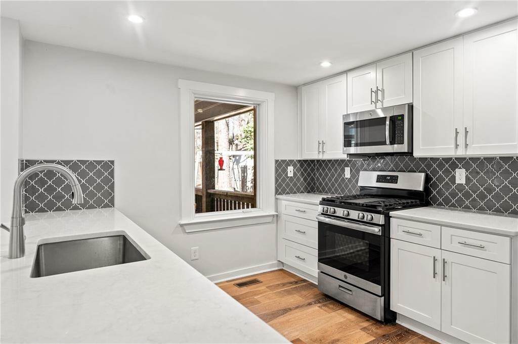 Property Photo: 195 Sailwind Court GA 30076