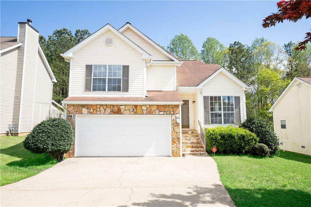 Property Photo: 4032 Robin Circle GA 30349