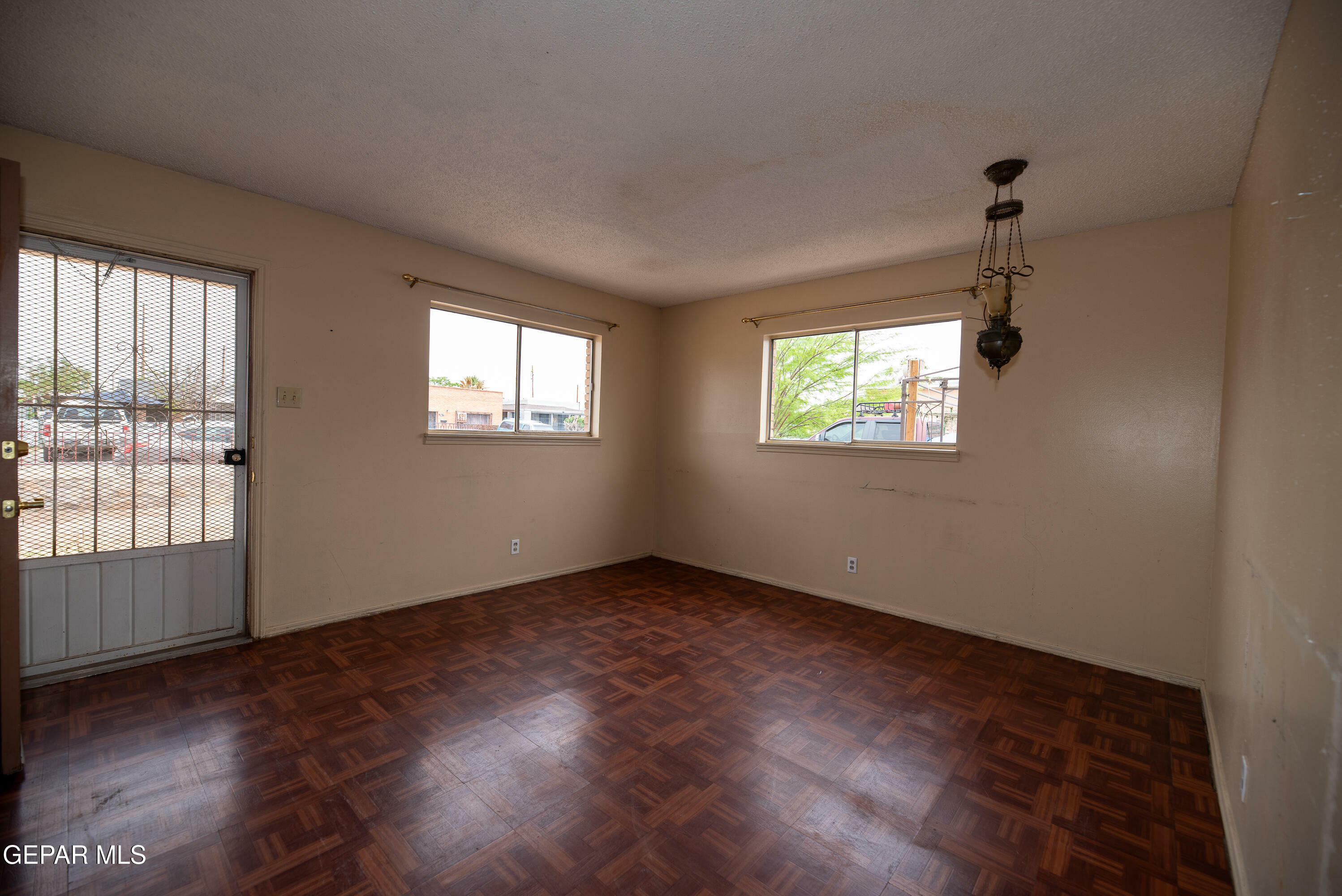 Property Photo: 3008 Findley Avenue TX 79905