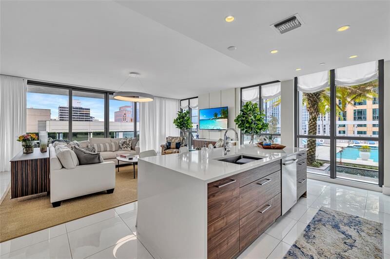 Property Photo: 100 E Las Olas Blvd 1701 FL 33301