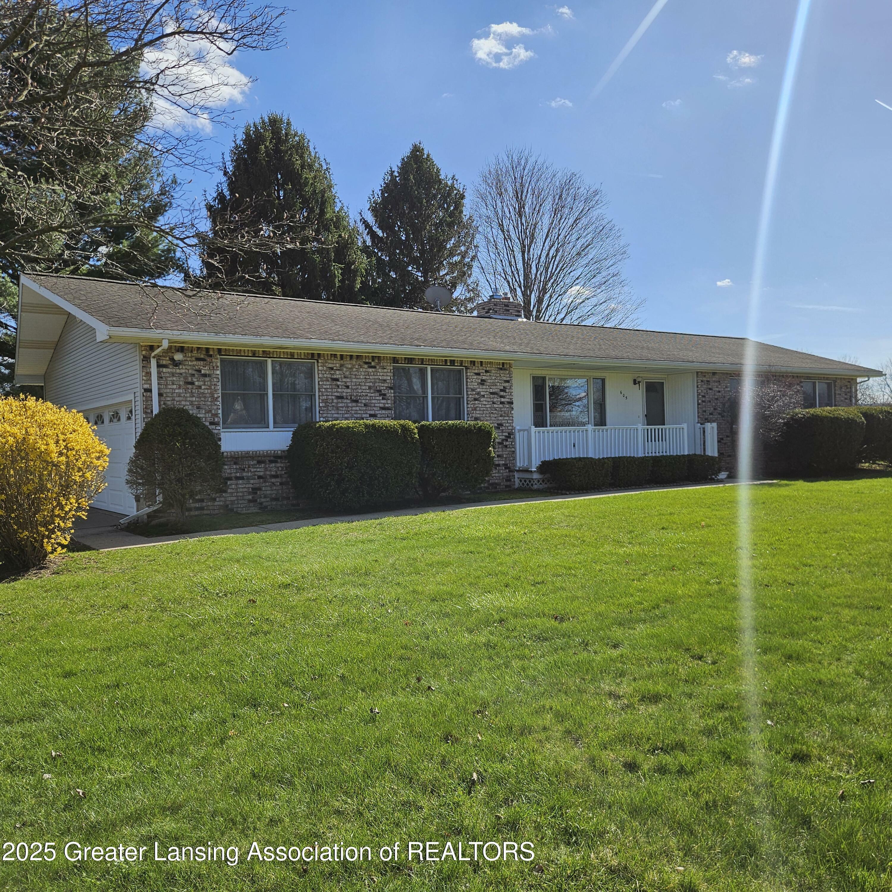 Property Photo: 605 Beech Street MI 48813