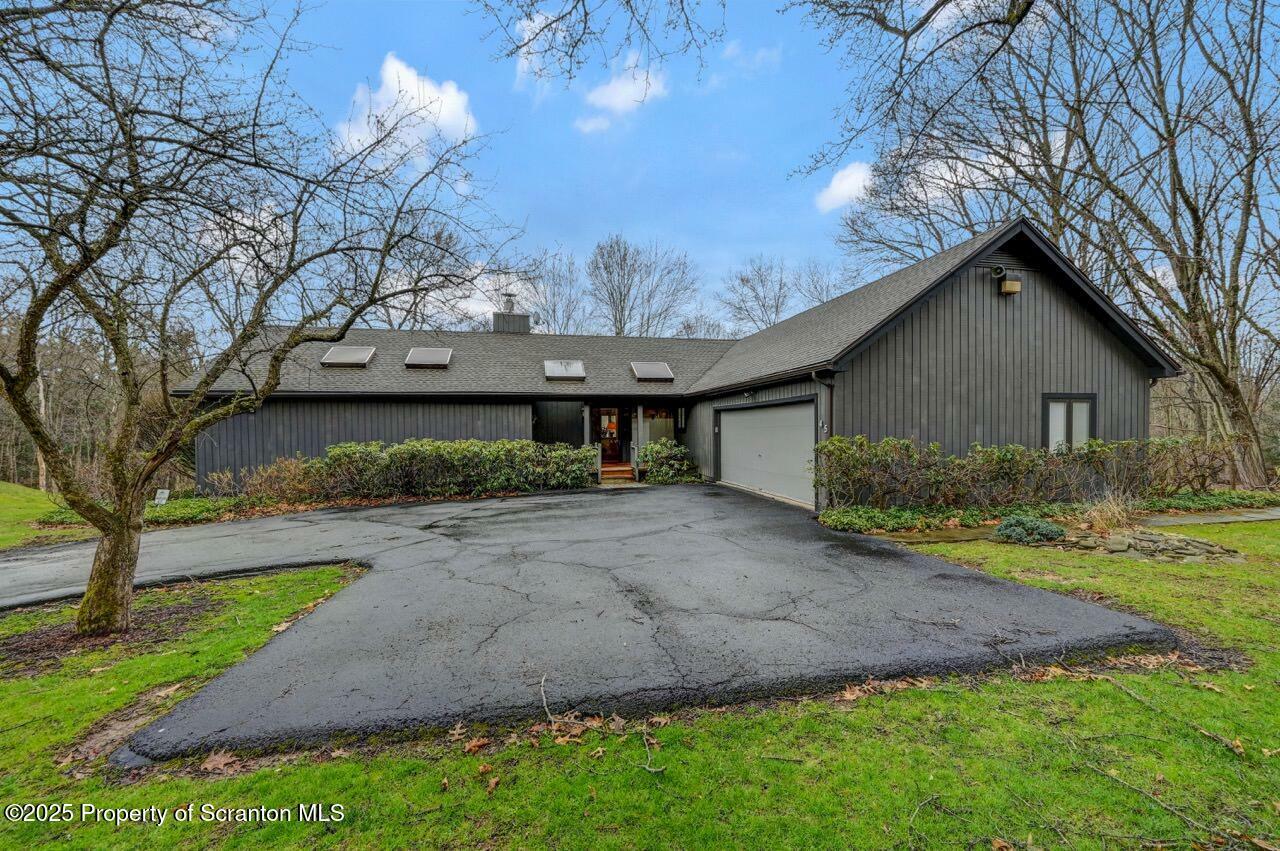 45 Oakford Circle  Glenburn Twp PA 18411 photo