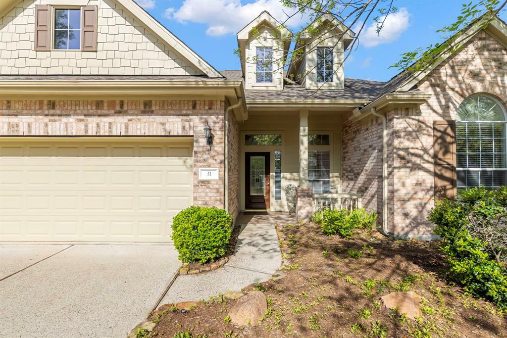 Property Photo: 31 E Royal Mews TX 77384