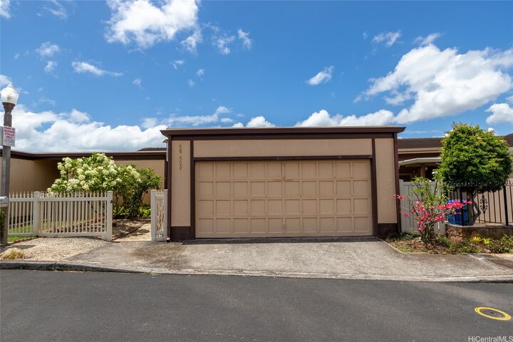 98-520 Lulu Street 58  Aiea HI 96701 photo
