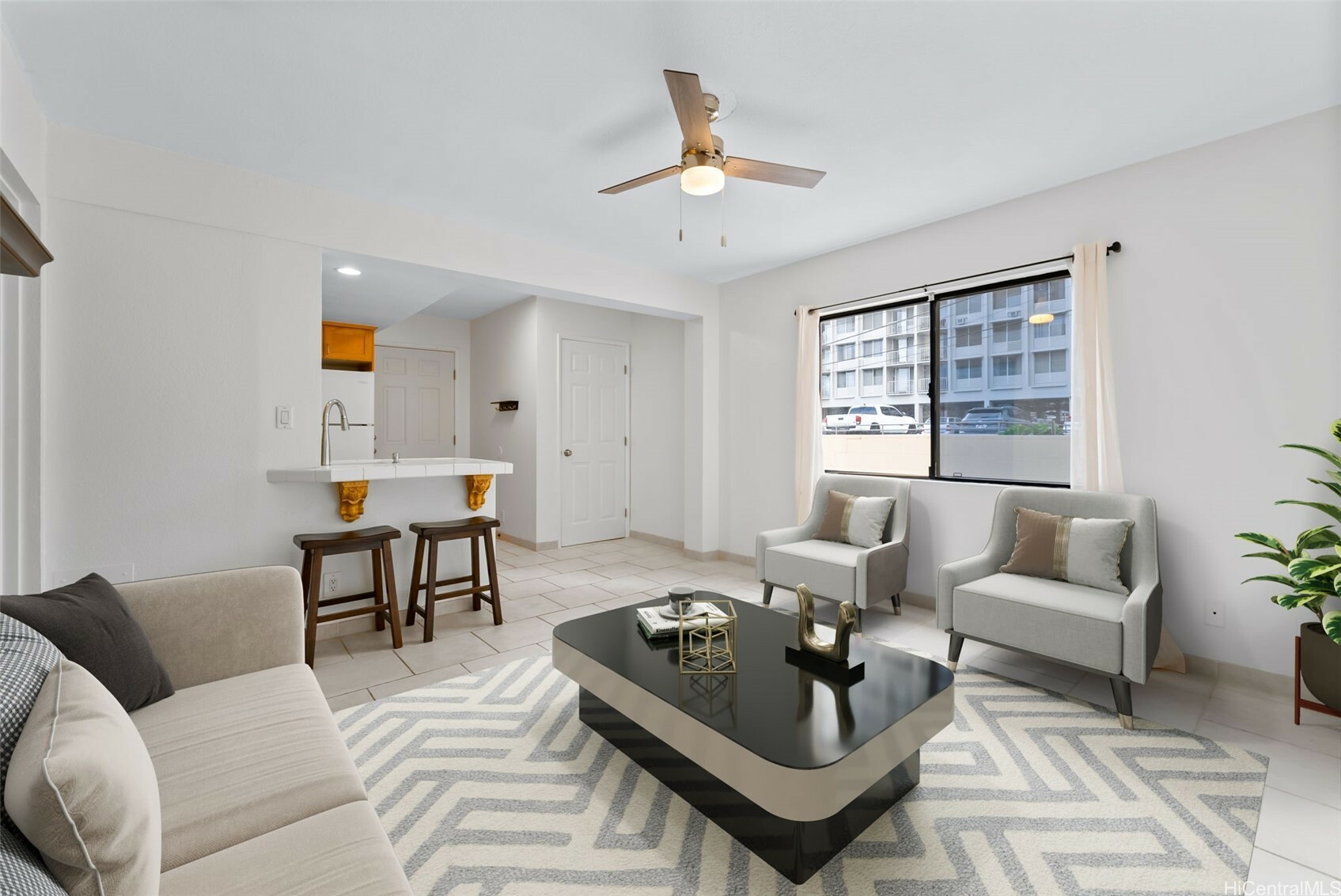 Property Photo: 1541 Davenport Place 103 HI 96822