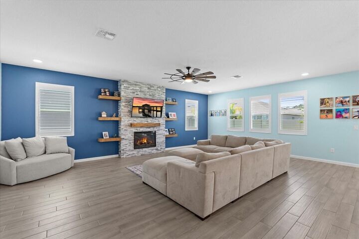 Property Photo: 2628 Cedar Shake Court FL 32765
