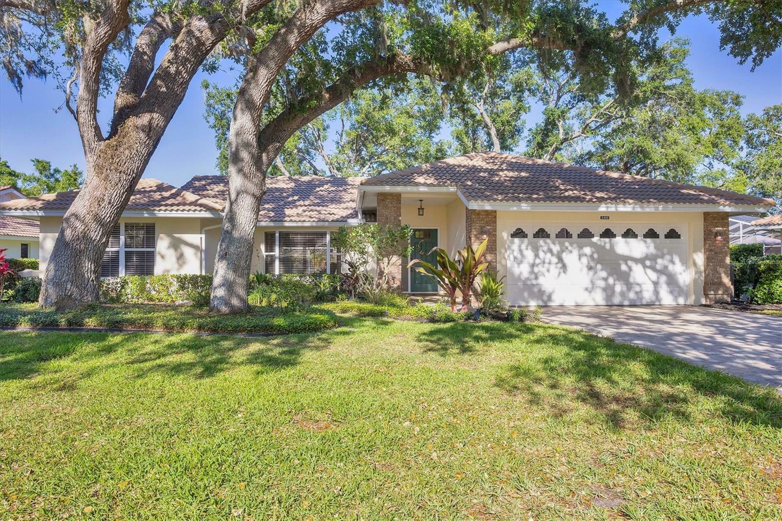 Property Photo: 5711 Garden Lakes Fern FL 34203