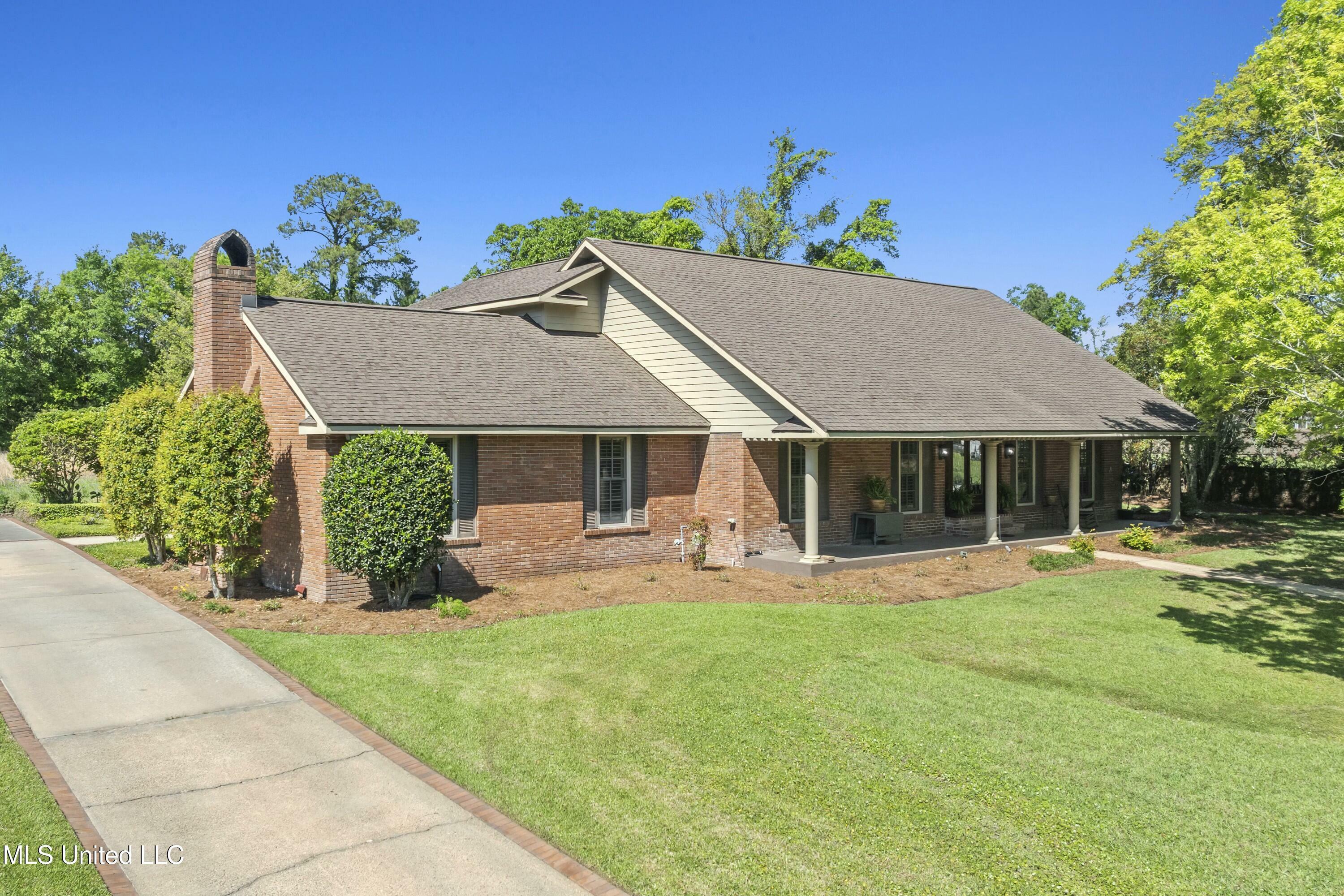 Property Photo: 2629 Park View Drive MS 39531