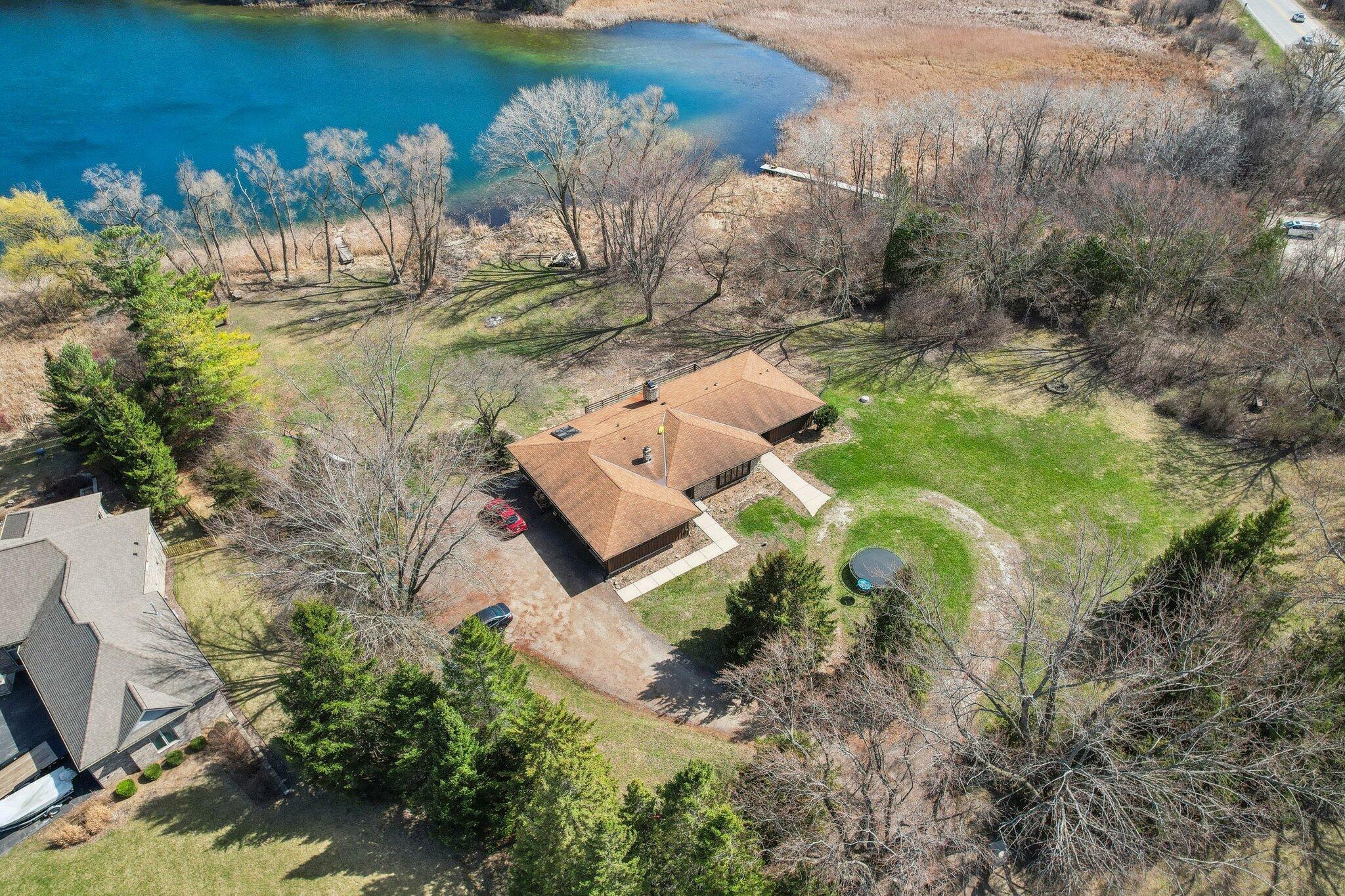 36439 Silver Maple Ln  Summit WI 53066 photo