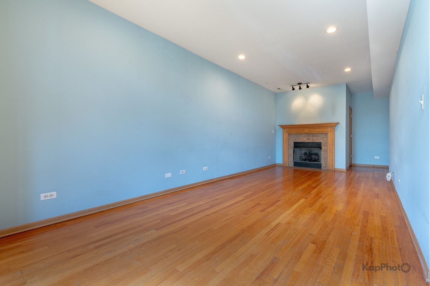 Property Photo: 2226 W Monroe Street 2 IL 60612