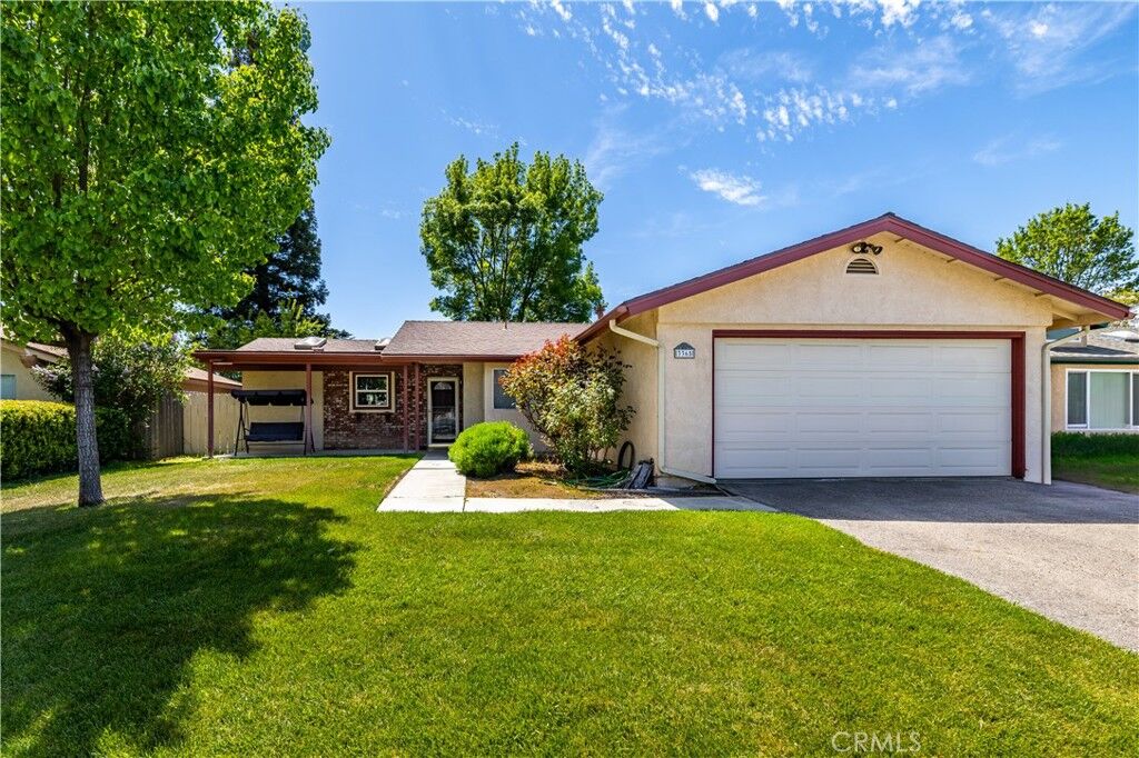 Property Photo:  3365 Oak Knoll Drive  CA 93446 