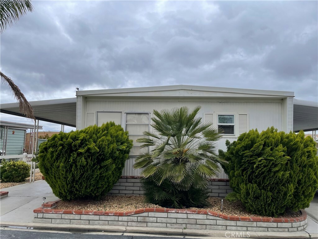 Property Photo:  2205 W Acacia Avenue 85  CA 92545 