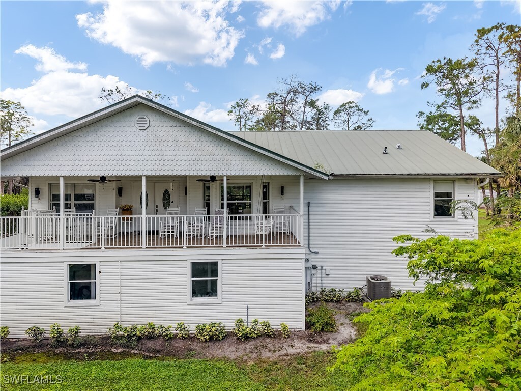 Property Photo: 2920 24th Avenue SE FL 34117