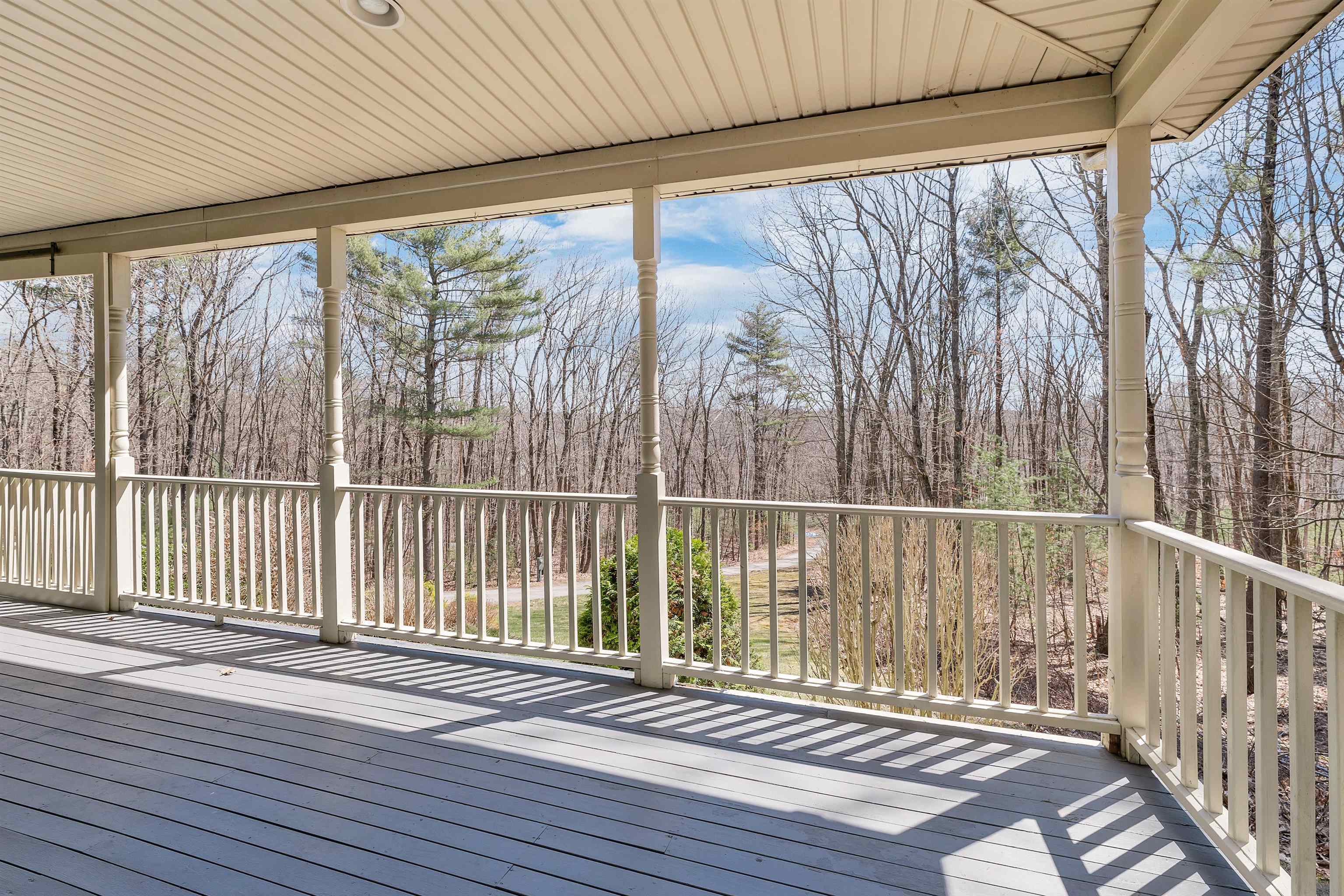 Property Photo:  23 Bear Hill Road  NH 03087 