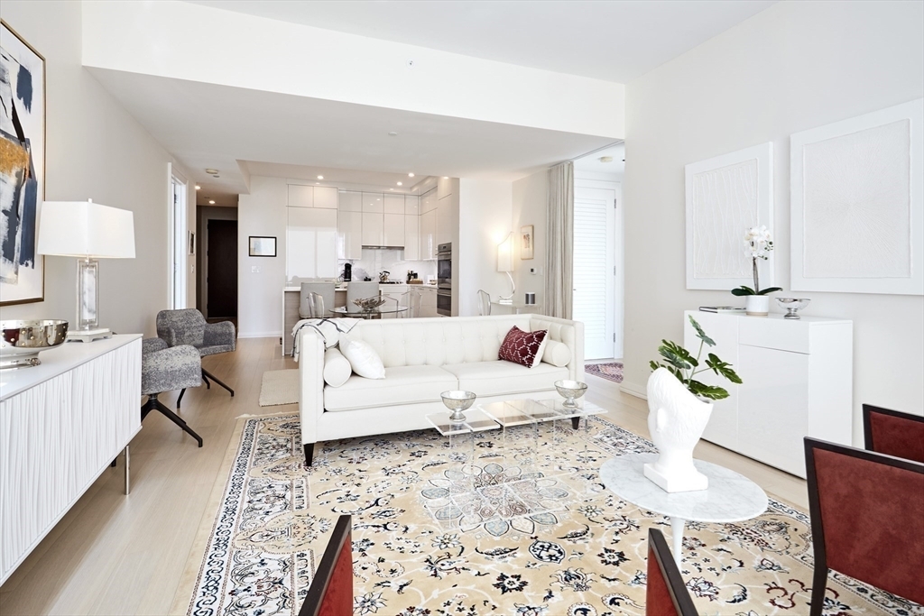 Property Photo:  1 Franklin St 3501  MA 02110 