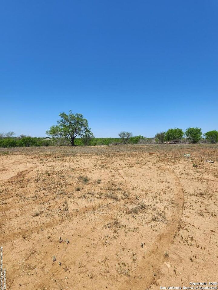Property Photo: 10951 (Tract A) Kosub Ln TX 78223