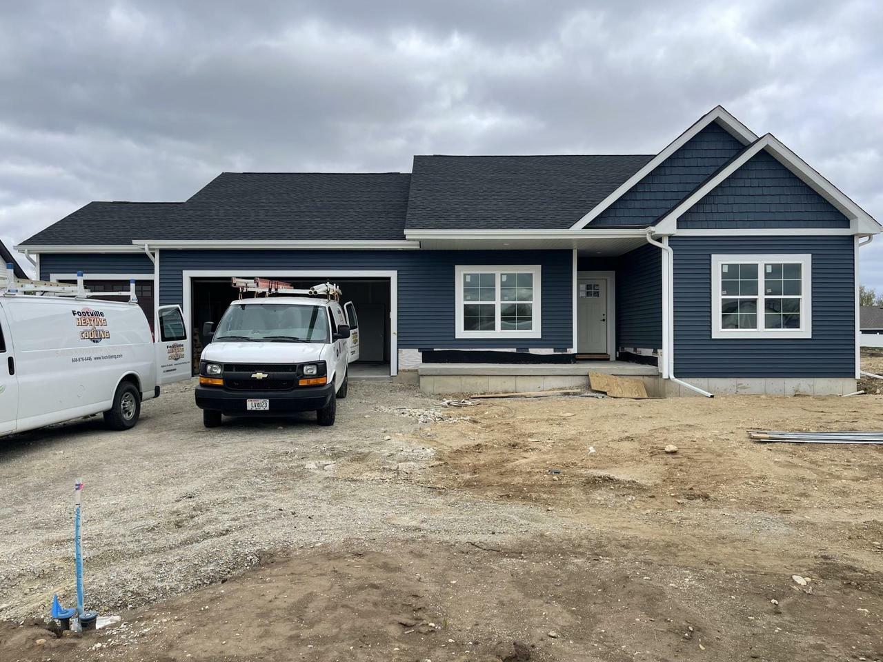 Property Photo: 908 Red Hawk Drive WI 53563