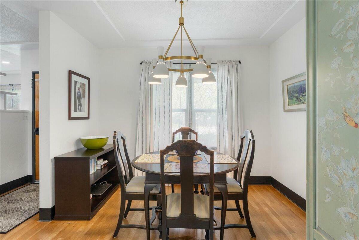 Property Photo: 875 South Street CA 96001